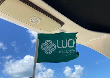 Bandeira da Luck na lancha.
